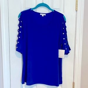 NWT Women’s XL cold-shoulder top.